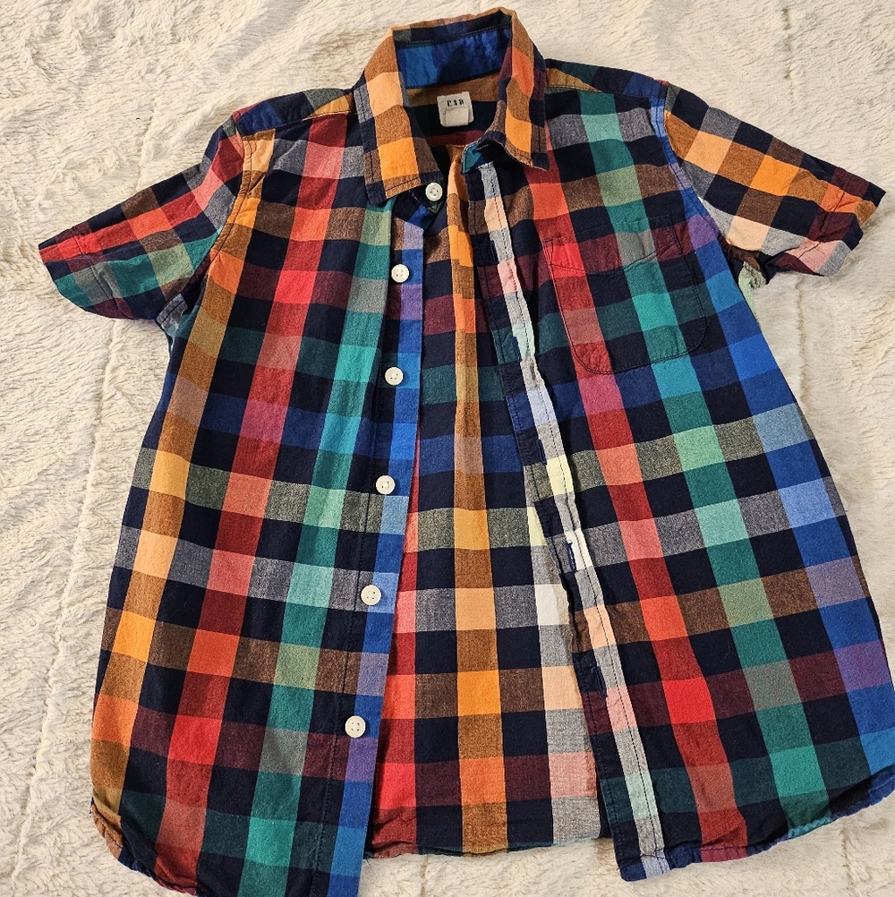 GAP KIDS Boys small 6-7 Multicolor Plaid Button Down Short Sleeve Shirt